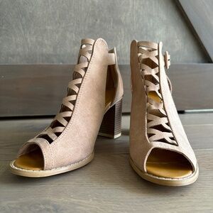 Open-toe, block-heel sandal